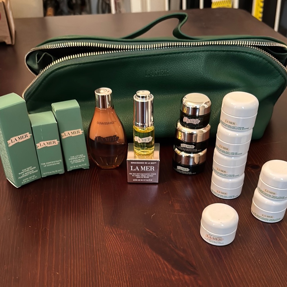 La Mer sample Skincare Collection with Emerald Green Bag